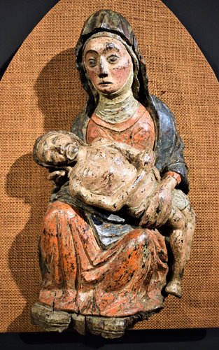 Sculpture en bois polychrome "la Pietà"